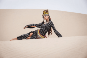 Desert queen wearing Melodia Designs faux assuit