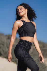 karnak elsa legging laura crop Black sacred geometry leggings close-up showing patterned fabric